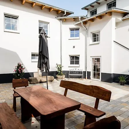 Rosenchalet Hof Lilach